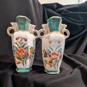Porcelain salt and pepper shakers with floral design from Japan